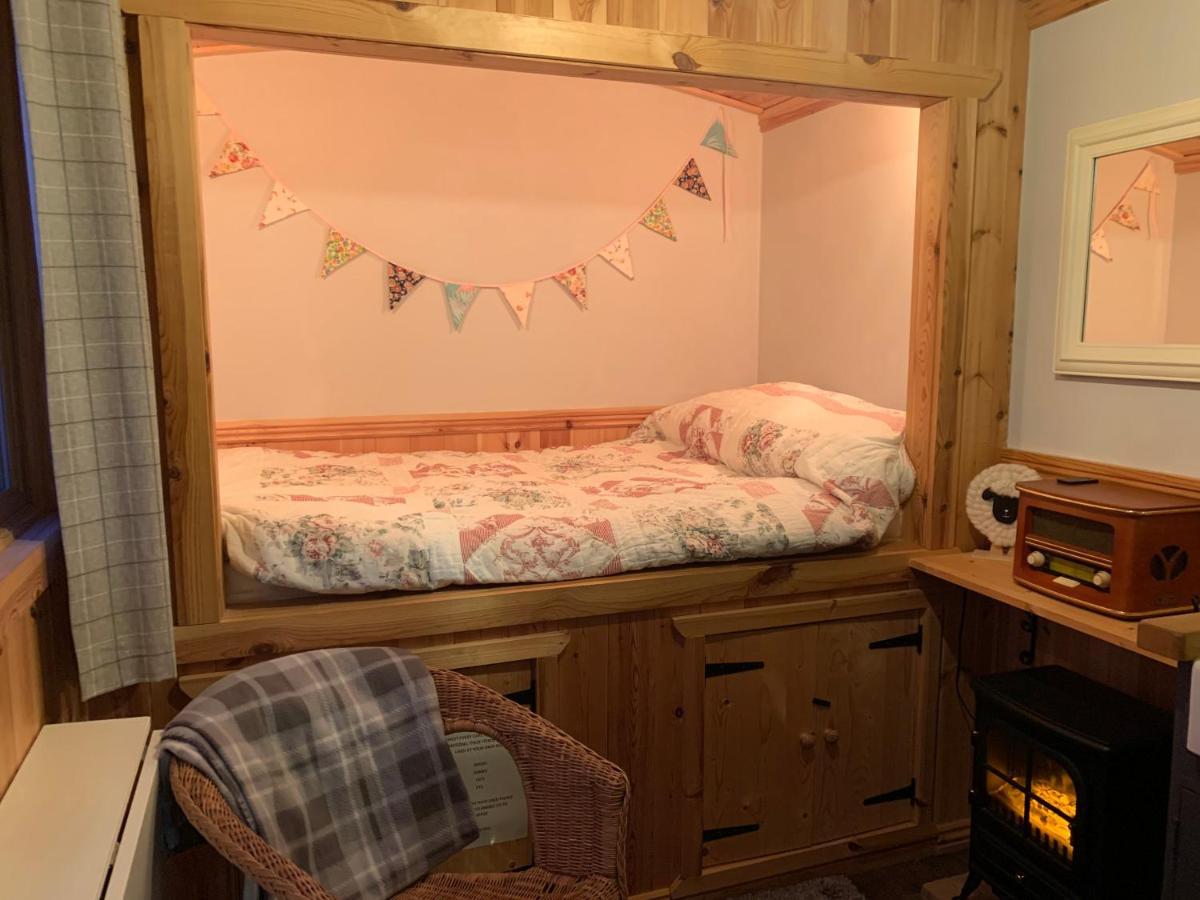 Sheepwash Shepherds Hut Bebside Exterior photo